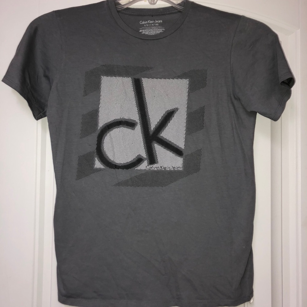 Calvin Klein T-shirt Size Large 14/16